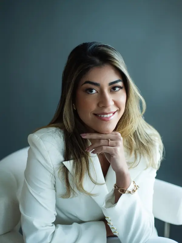 Dra. Thayná Braga, advogada trabalhista OAB/RJ 244.027